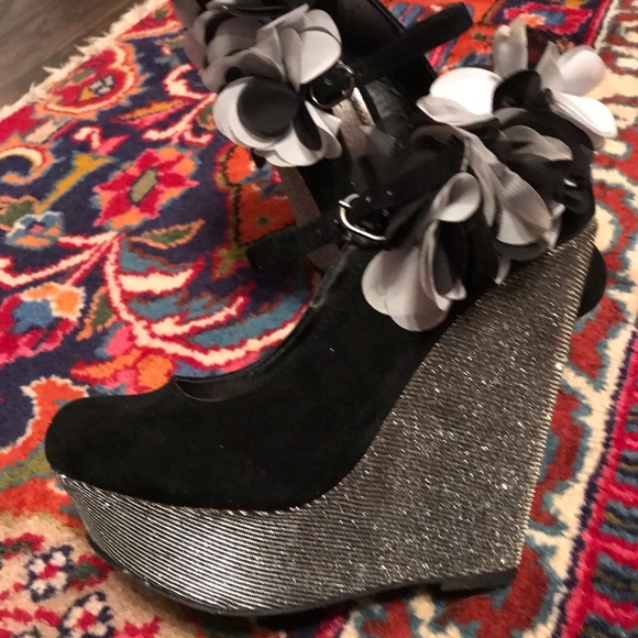 Wedges - Picture 2 of 8